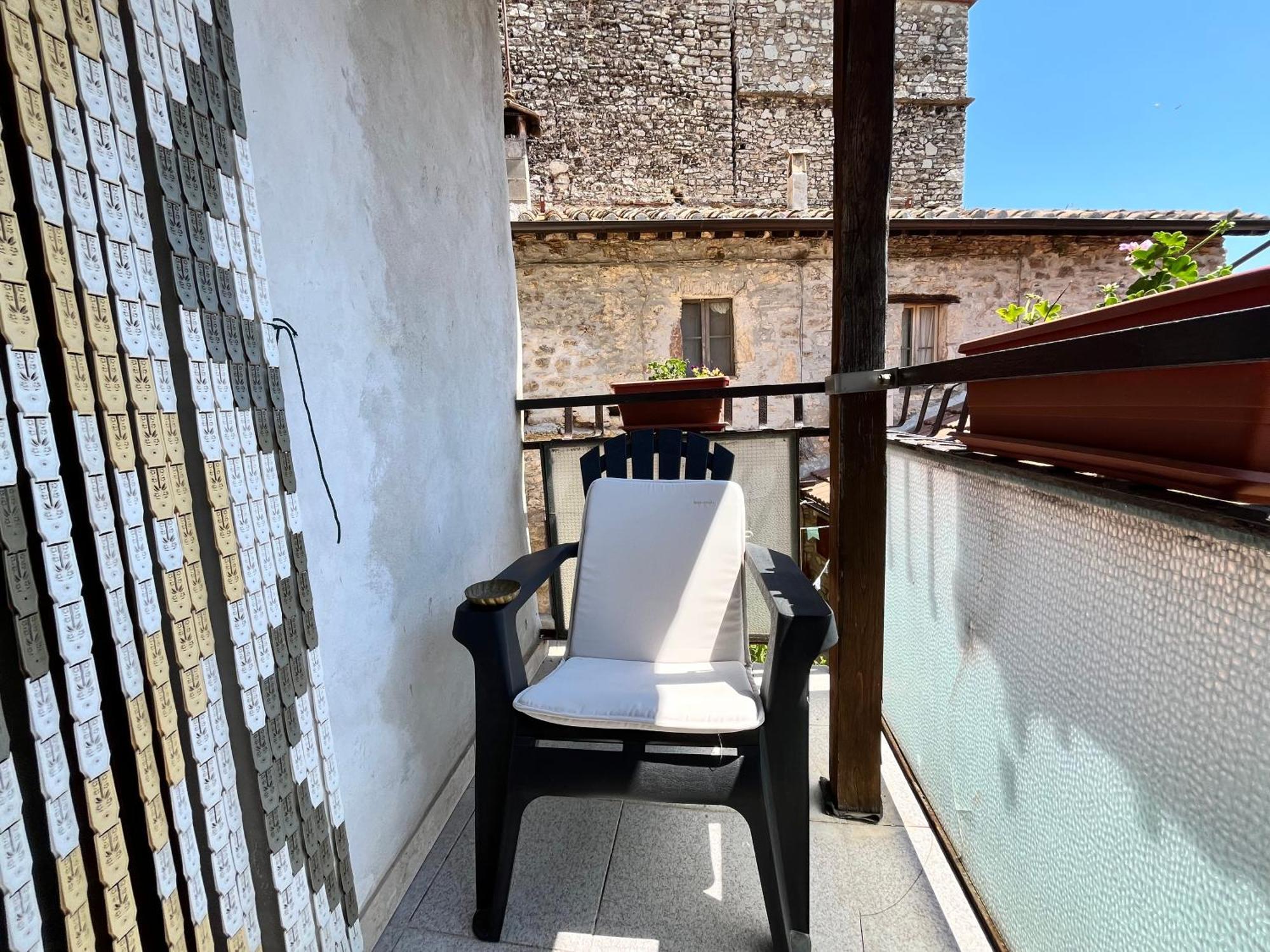 Appartamento A Valle San Martino Di Сполето Екстериор снимка